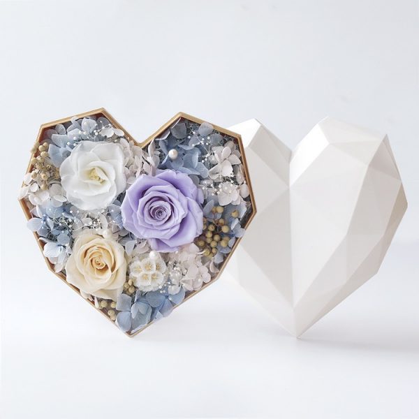 心形保鮮花細白色鑽石禮盒(淺紫色)